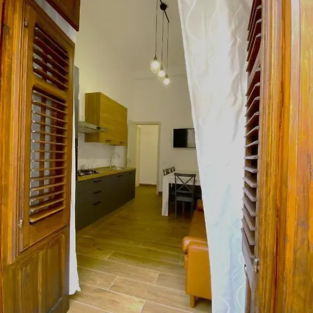 Medusa -in Centro, Aria Condizionata E No Ztl -city Centre, Aircon, No Ltz *